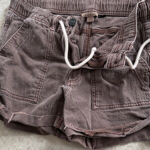 American Eagle Outfitters Mauve Cargo Shorts